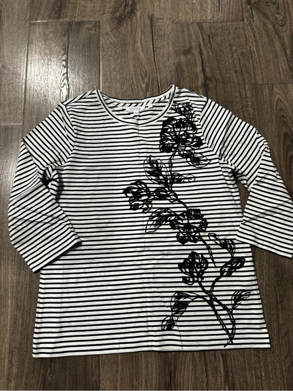 Chico’s Striped Black White Floral Top size small women cotton blend 3/4 sleeve